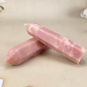 Tours d'opale rose naturelle, cristaux de guérison, artisanat, pointes de cristal