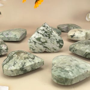 Bolivianite Jade Hearts Carved Healing Crystal Crafts Gemstone Carvings