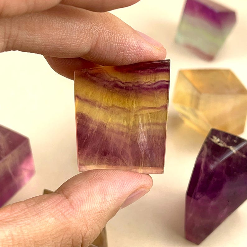 Bonbons naturels en fluorite arc-en-ciel, formes libres, cristaux de guérison, artisanat