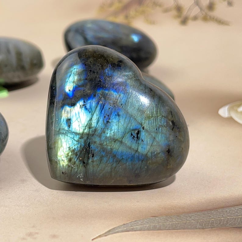 Natural Labradorite Hearts Carved Healing Crystal Crafts Gemstone Carvings