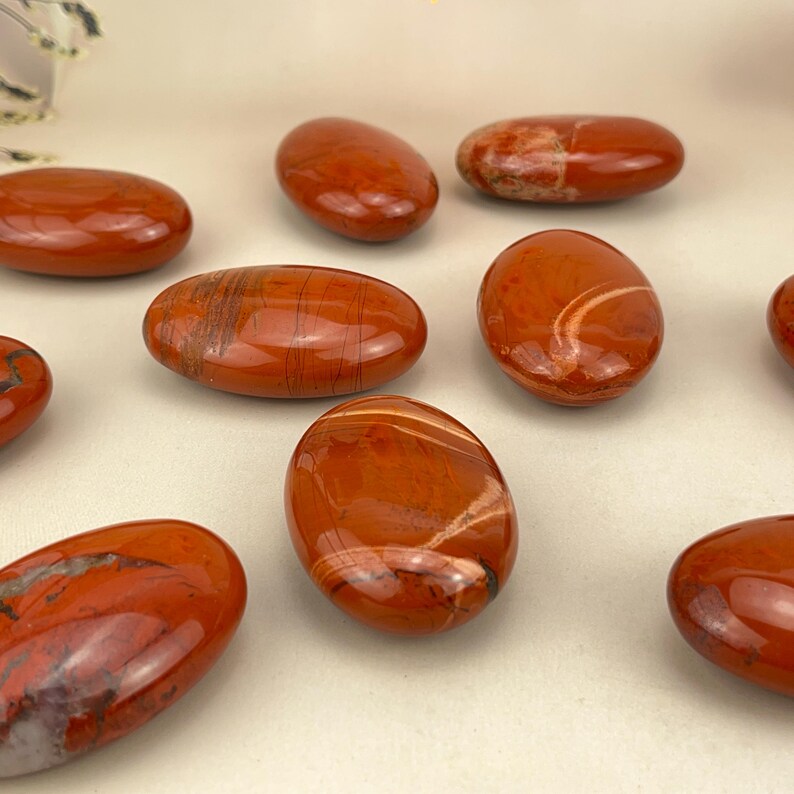 Pierres de palmier en jaspe rouge naturel, cristaux de guérison et artisanat