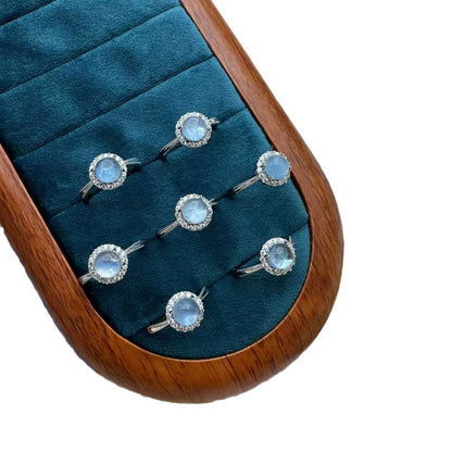 【Ring】Natural Aquamarine Adjustable - Opening Ring: Luxuriously Inlaid, High - end Fashion Jewelry for Women