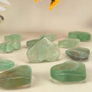 Small Green Fluorite Hearts Carved Healing Crystal Crafts Gemstone Carvings