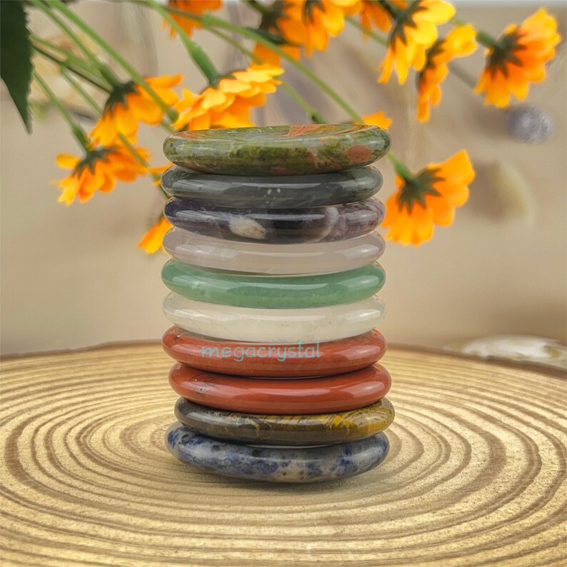 Natural Crystal Oval Stones/Worry Stones Healing Crystal Crafts Anti stress tool