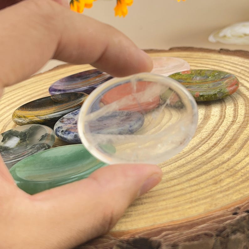 Natural Crystal Oval Stones/Worry Stones Healing Crystal Crafts Anti stress tool