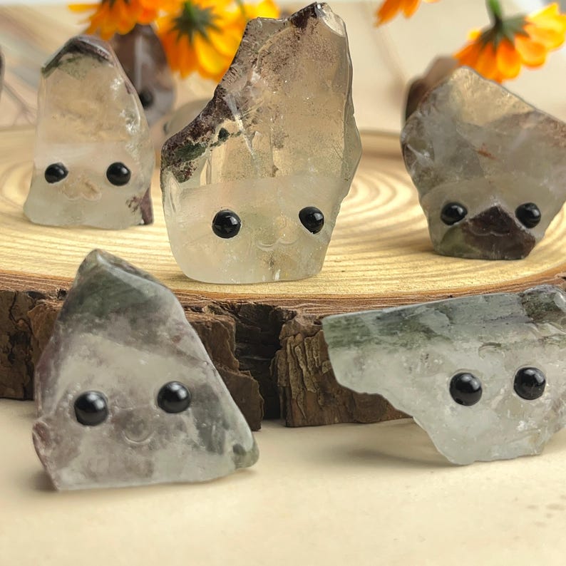 Natural Garden Quartz Buddies Hedgehogs Healing Crystal Carving With Face