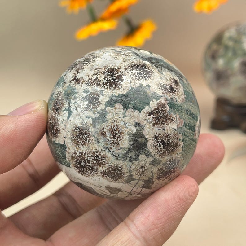 1Pcs Natural Green Sakura Jasper Spheres Healing Crystal Crafts Crystal Spheres