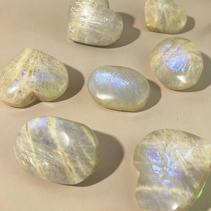 Natural Moonstone Hearts & Palm Stone Carved Healing Crystal Crafts Gemstone Carvings