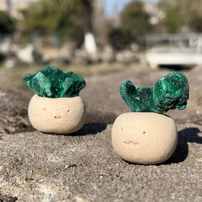 Handmade Clay Malachite Crystal Buddies Natural Crystal Desk Pet With Face Gift Polymer Clay Base